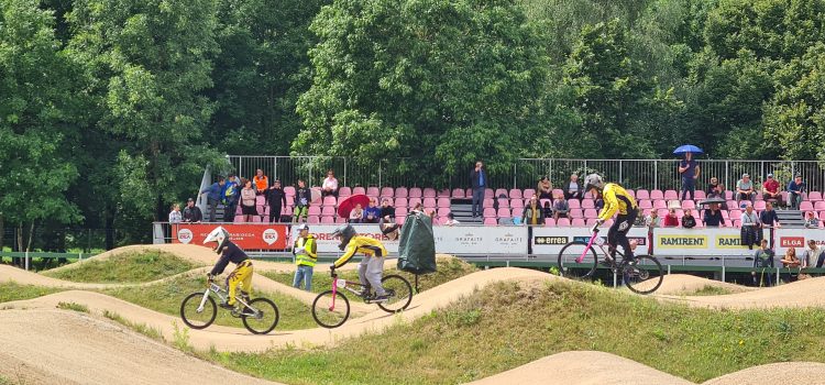 BMX dviračių varžybos BMX dviračių varžybos